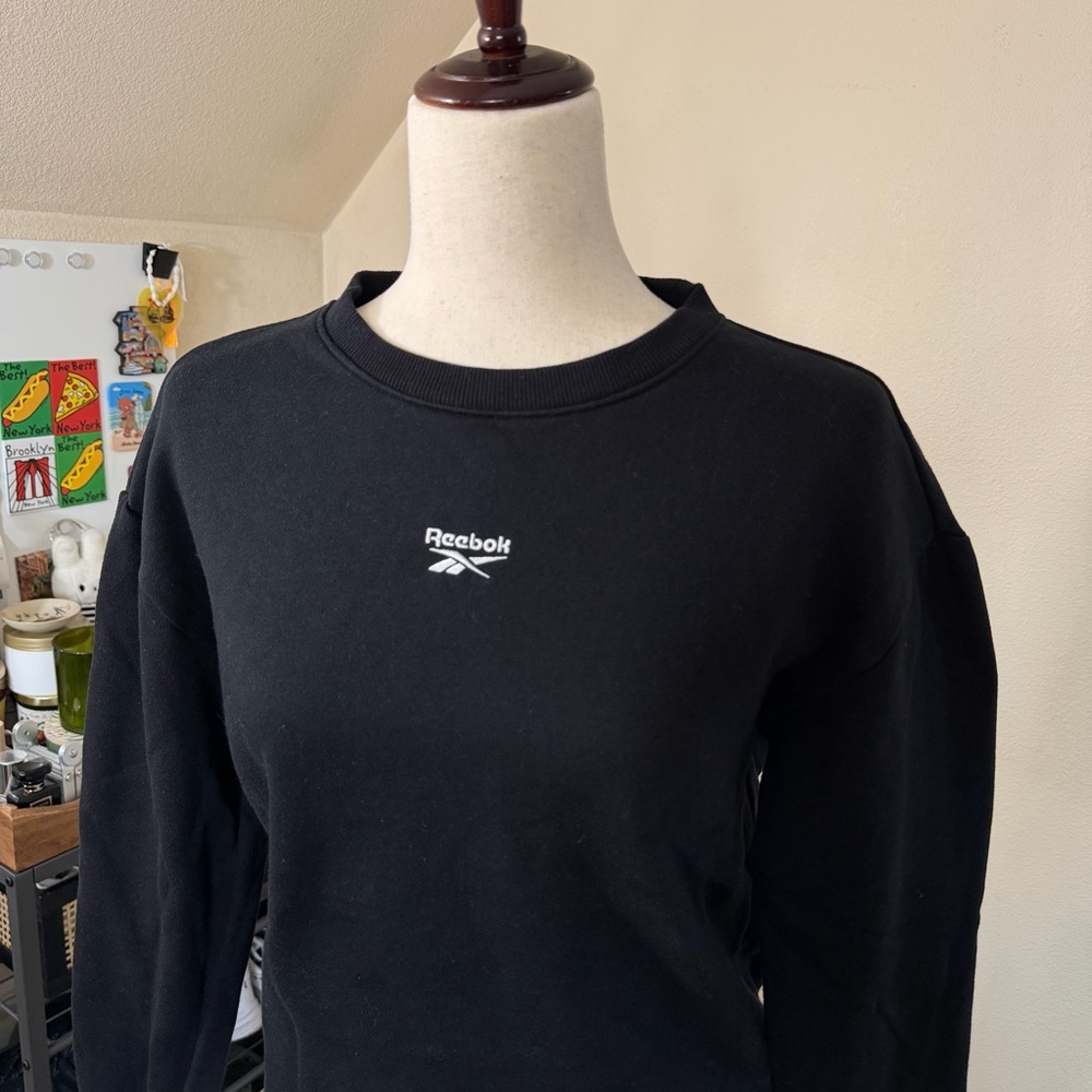 Reebok Women's Classic Black Crewneck Sweatshirt